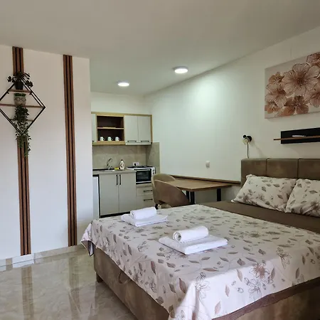 Nataly M2 Appartamento Veliko Gradište